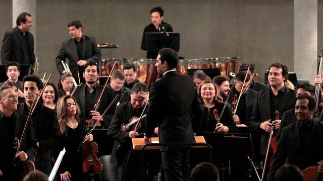 Silveyra frente a la Sinfónica Nacional de Chile